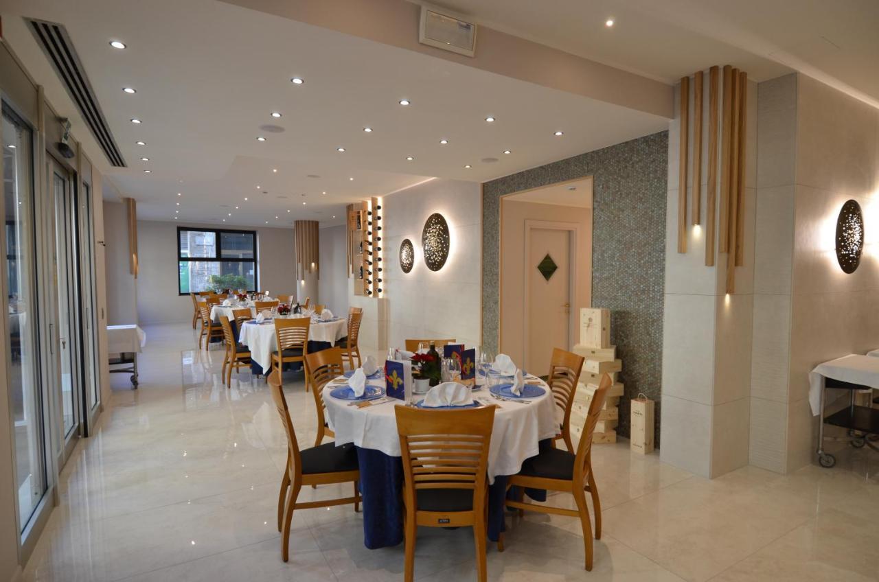 Hotel Ristorante Toscana Alassio Kültér fotó