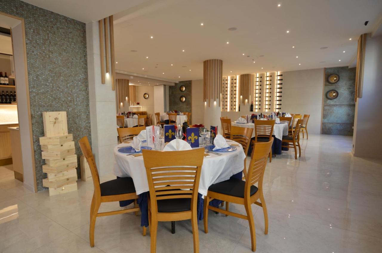 Hotel Ristorante Toscana Alassio Kültér fotó