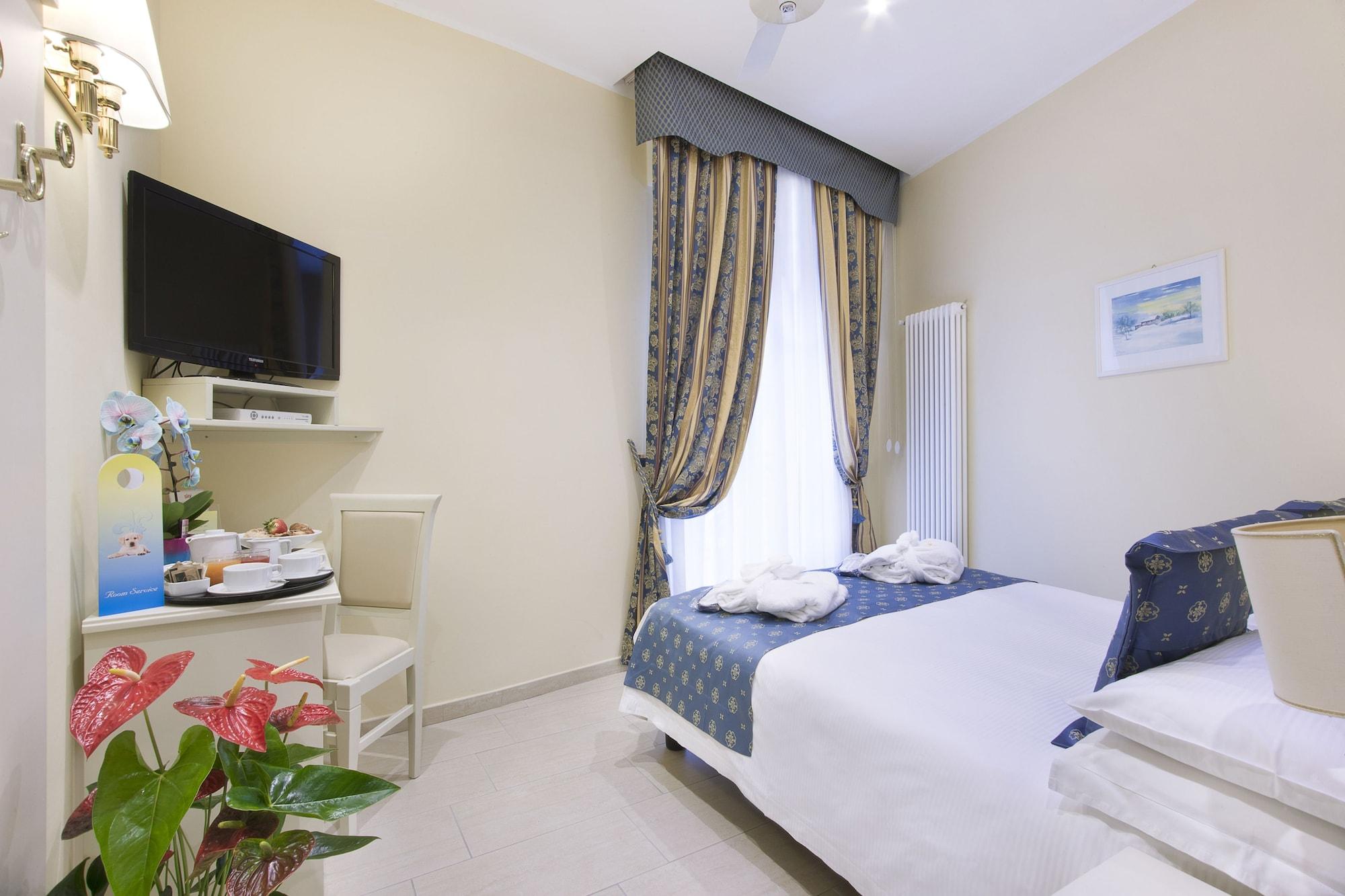 Hotel Ristorante Toscana Alassio Kültér fotó