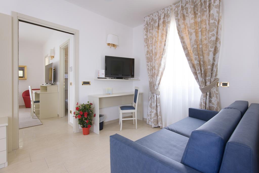Hotel Ristorante Toscana Alassio Kültér fotó